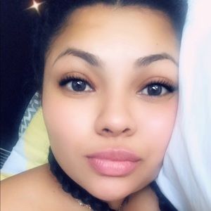 Meet your Posher, Estefany